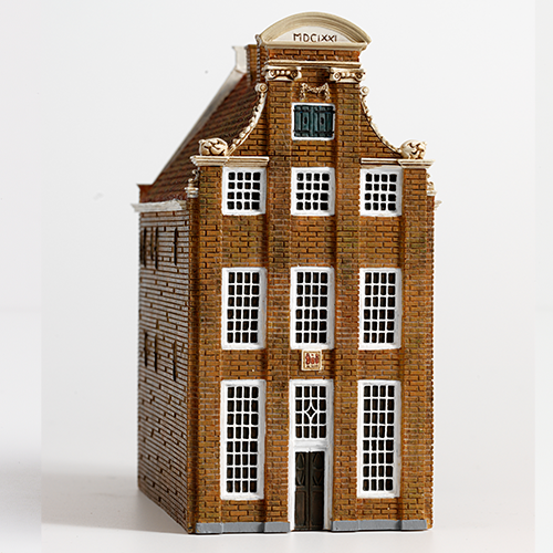 naald welzijn Plasticiteit De Put - Monumentje.com | Miniatuur huisje kopen?